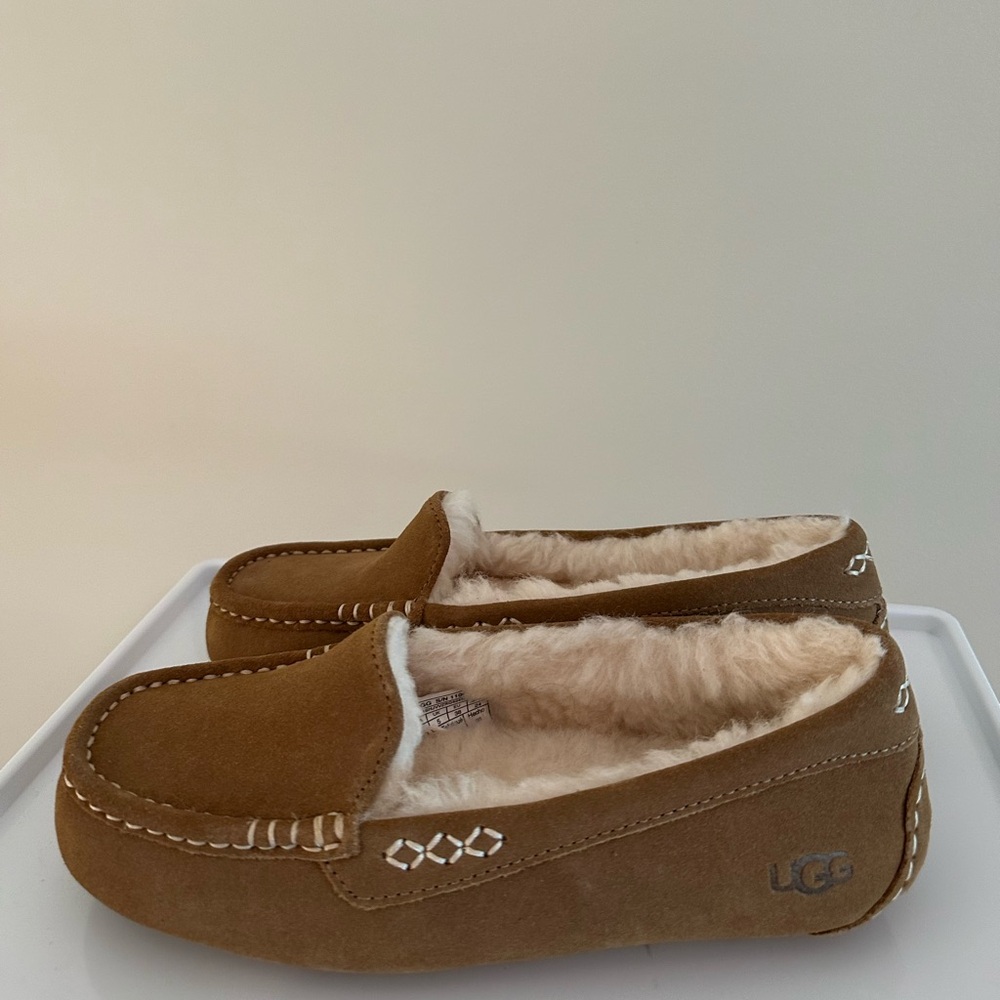 Chesnut ugg ansley slippers size 7